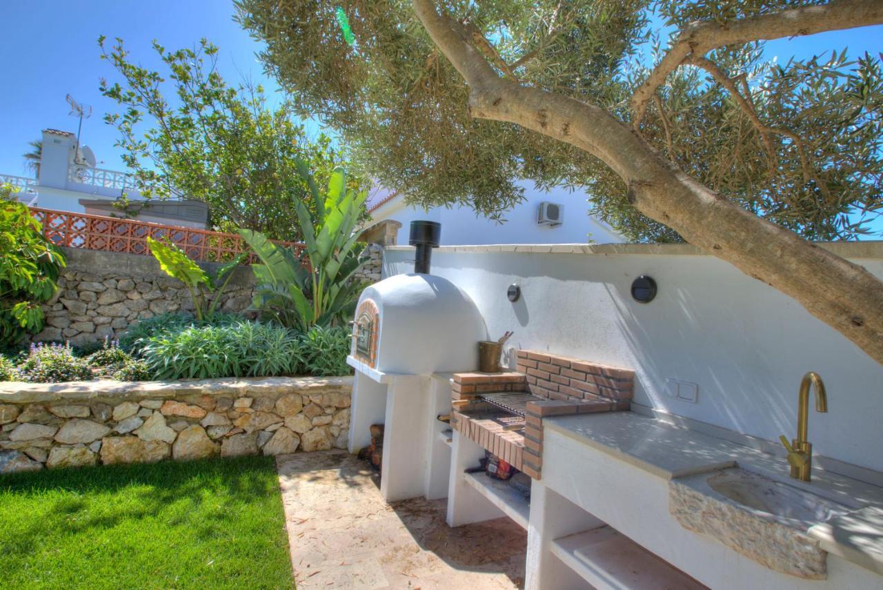 Villa Mas Tranquila - A Stylish Villa With Pool 150 M From The Beach Conil De La Frontera Bagian luar foto