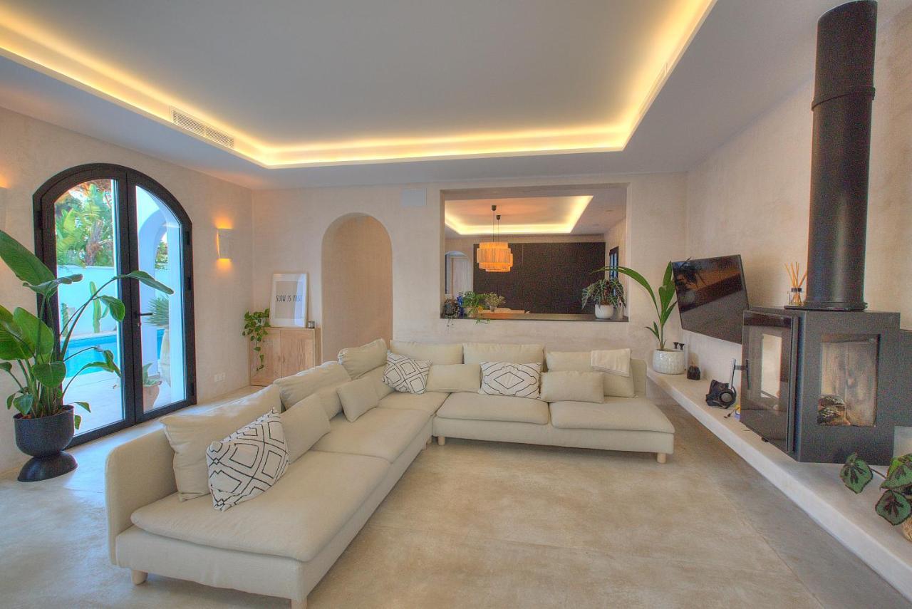 Villa Mas Tranquila - A Stylish Villa With Pool 150 M From The Beach Conil De La Frontera Bagian luar foto
