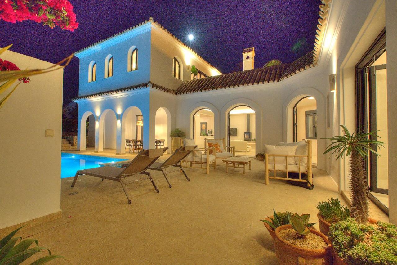 Villa Mas Tranquila - A Stylish Villa With Pool 150 M From The Beach Conil De La Frontera Bagian luar foto