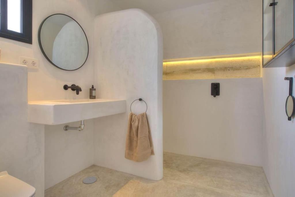 Villa Mas Tranquila - A Stylish Villa With Pool 150 M From The Beach Conil De La Frontera Bagian luar foto